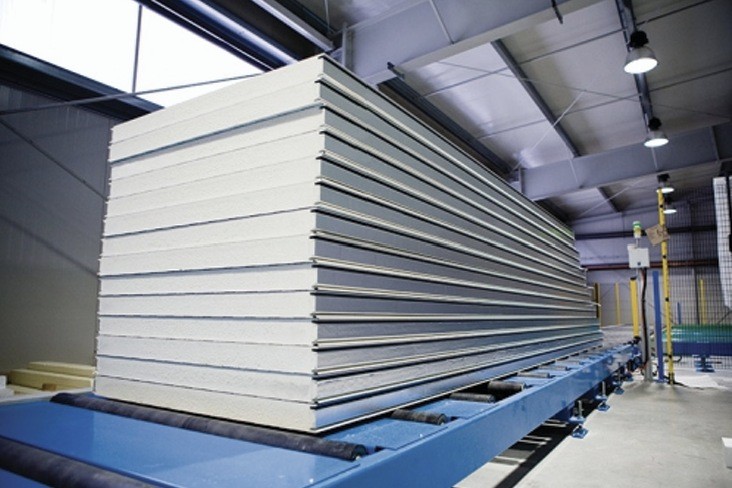 Panel üretim hattı